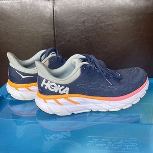 HOKA Clifton 7 Running Shoes